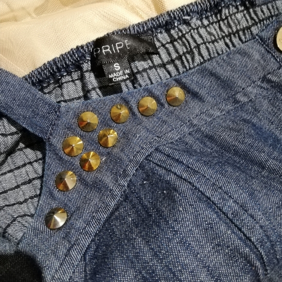 Studs Sumer Dress - Picture 6 of 7